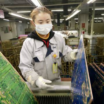 Trung Quốc: Mở cửa nhà máy, sa thải công nhân vì không có đơn hàng