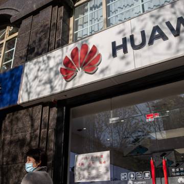 Mỹ siết chặt nguồn cung chip toàn cầu đối với Huawei