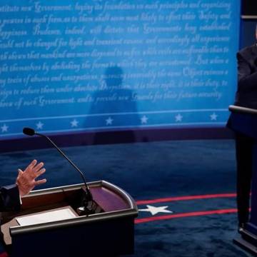 Bầu cử Mỹ 2020: Màn ‘so găng nảy lửa’ giữa Donald Trump và Joe Biden