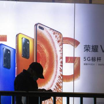 Huawei quyết định bán thương hiệu Honor