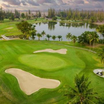 Thái Lan sử dụng sân golf làm khu cách ly du khách