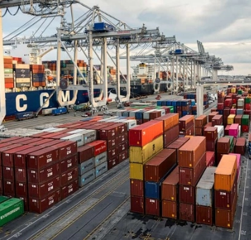 Các hãng vận tải ưu tiên chở container rỗng đến Trung Quốc