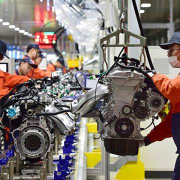 Công nghiệp xe hơi Âu – Mỹ tụt hậu vì quá dựa dẫm vào chuỗi cung ứng Trung Quốc