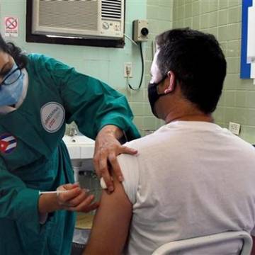 Cuba chuẩn bị ra mắt vắc xin Covid-19 dạng xịt