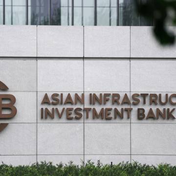 Ngân hàng AIIB Trung Quốc tạm ngưng các giao dịch liên quan Nga, Belarus