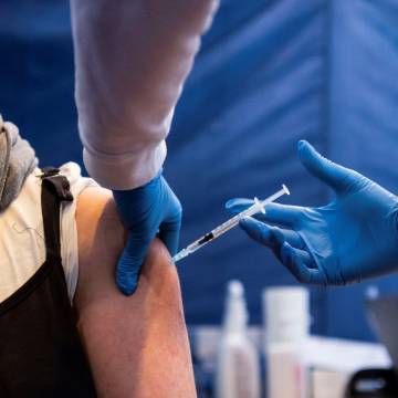 WHO: Tiêm liều vắc xin tăng cường là cần thiết