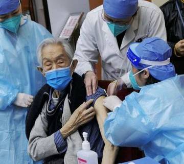 Giới khoa học kêu gọi Trung Quốc đổi vắc xin để đối phó Omicron