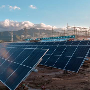 Mỹ miễn thuế 24 tháng cho pin năng lượng mặt trời của Việt Nam