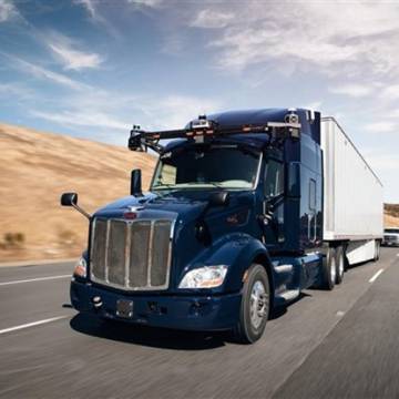 Uber phát triển mô hình vận tải hàng hóa bằng xe tải tự lái