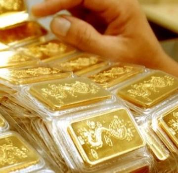 Vàng trong nước bất động, đắt hơn thế giới 17 triệu đồng/lượng