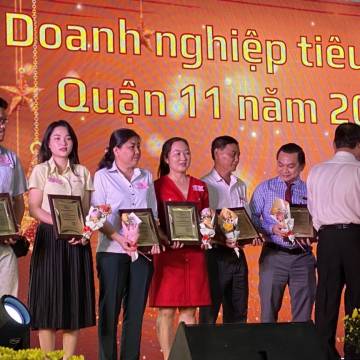 VPP Thuận Nam nhận bảng vàng doanh nghiệp tiêu biểu quận 11