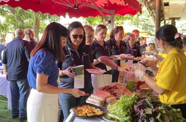 50 nông dân Úc đến Việt Nam trải nghiệm bánh làm từ lúa mì do chính họ trồng